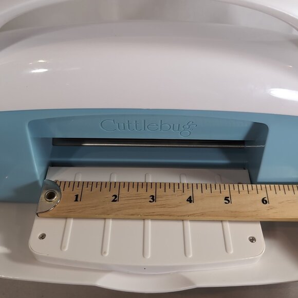 Cricut Cuttlebug Die Cutting Embosing Machine Folding White Blue Crank Manual - Picture 14 of 14